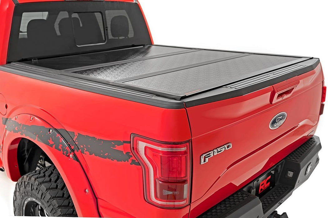 Ford Low Profile Hard Tri-Fold Tonneau Cover 17-20 F-250/F-350 Super Duty 6.5 Foot Bed Rough Country #47220651